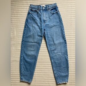 Abercrombie & Fitch The ‘80s Mom High Rise Jeans